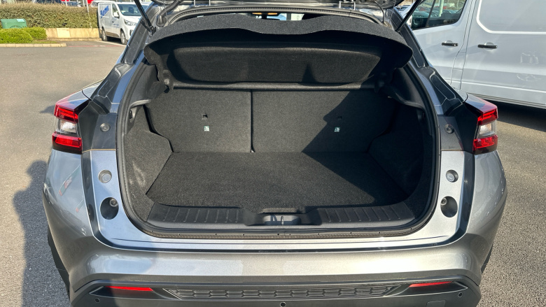 Nissan Juke 1.0 DiG-T 114 N-Connecta 5dr Petrol Hatchback